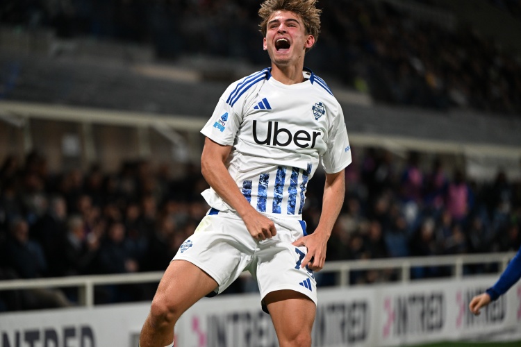 开云官方网站-罗马诺：国米想签下踢二前锋、进攻型中场的10号，科莫不愿放帕斯