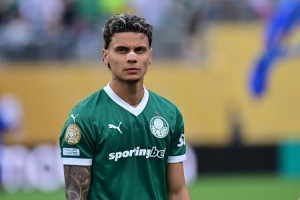 开云官方网站-记者：本菲卡2500万欧+奖金报价罗马目标里奥斯，已达成个人协议