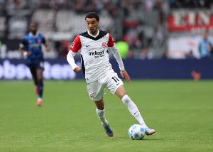 开云体育APP官网-德天空：法兰克福高层立场坚定，其他球队想引进埃基蒂克需1亿欧