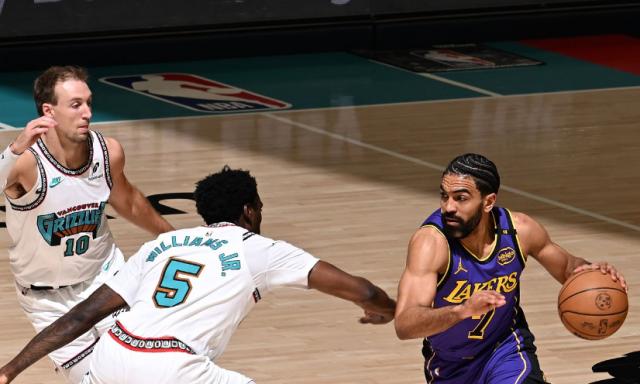 开云体育APP官网-转型变3D战士！湖人又一奇兵崛起：3300万先生逆袭